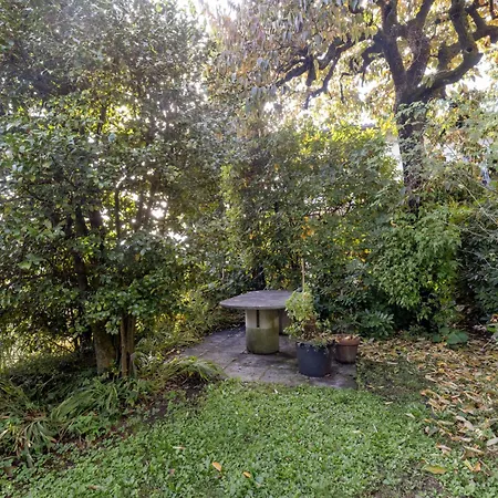 Egner- Apt-steintisch By Interhome Apartman