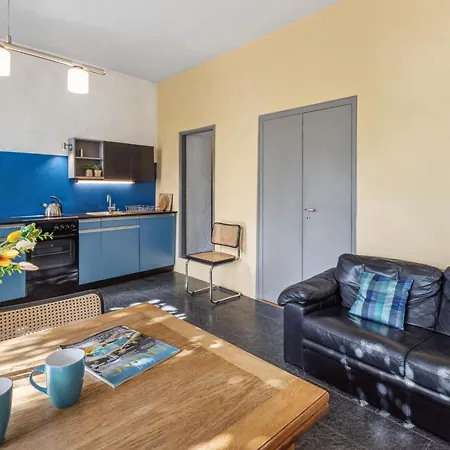 Egner- Apt-steintisch By Interhome Apartman