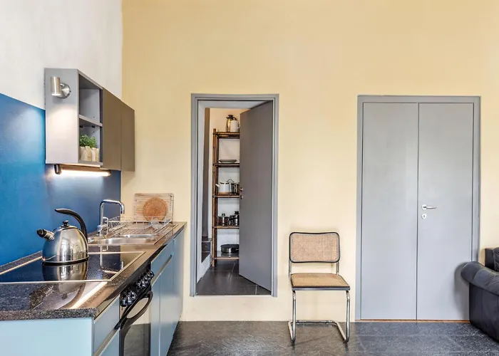 Egner- Apt-steintisch By Interhome شقة *