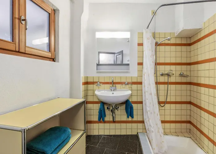 아파트 Egner- Apt-steintisch By Interhome *